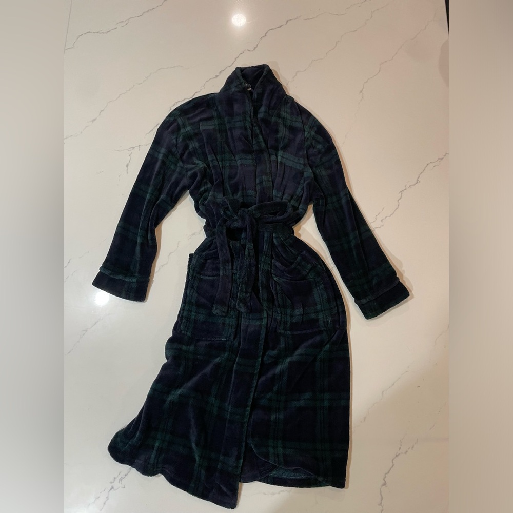 Croft and Barrow fluffy blue and green flannel robe.